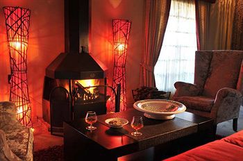 Villa Verdi Guesthouse Виндхук Экстерьер фото